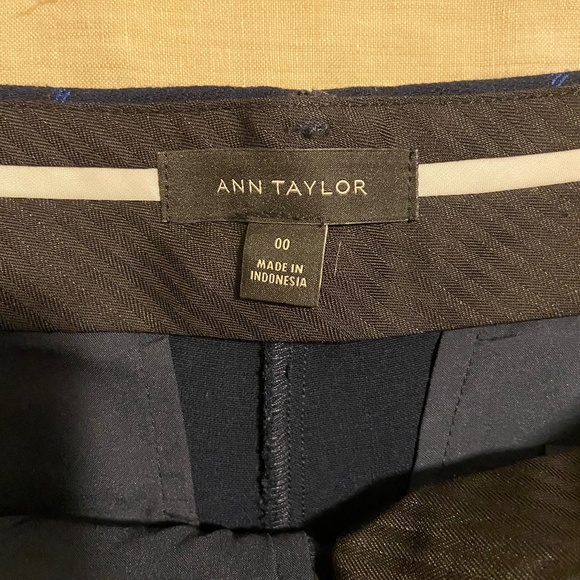 Ann Taylor | Plaid Ankle Pant | Size 00 - Picture 4 of 4